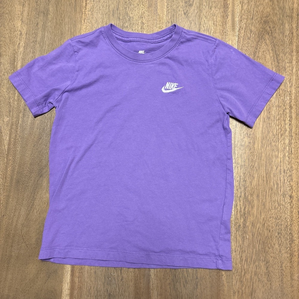 Nike The Nike Tee Youth Medium Purple Short Sleeve Cotton Logo T-Shirt